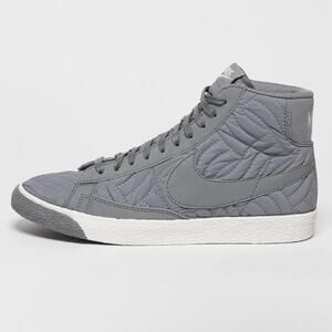Nike Womens Blazer Mid PRM SE Hi Top Trainers Blue Soft Streetwear